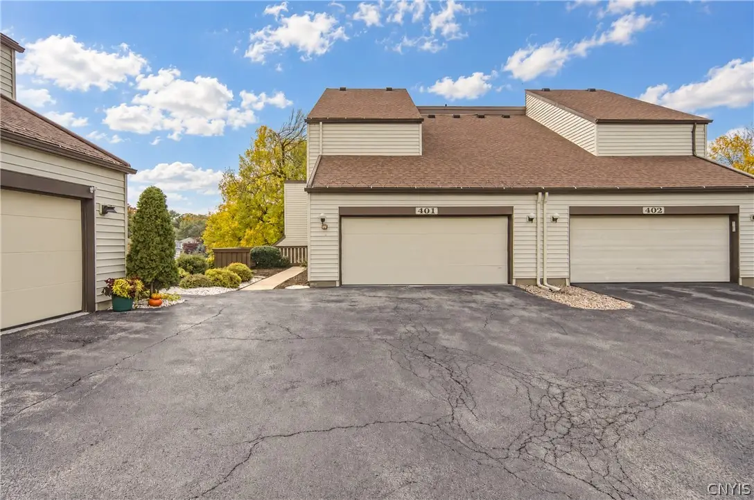 401 Woburn Drive, Camillus, NY 13031 - #1