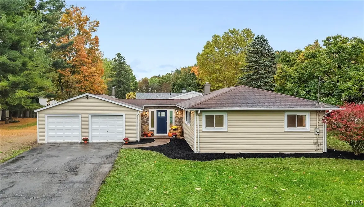 126 Barclay Road, Camillus, NY 13031 - #1