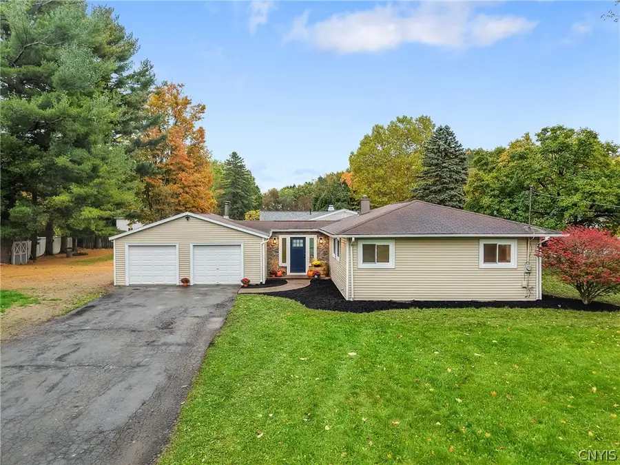 126 Barclay Road, Camillus, NY 13031 - #2