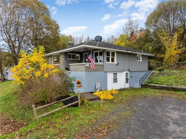 12 Gridley Place, Sauquoit, NY 13456