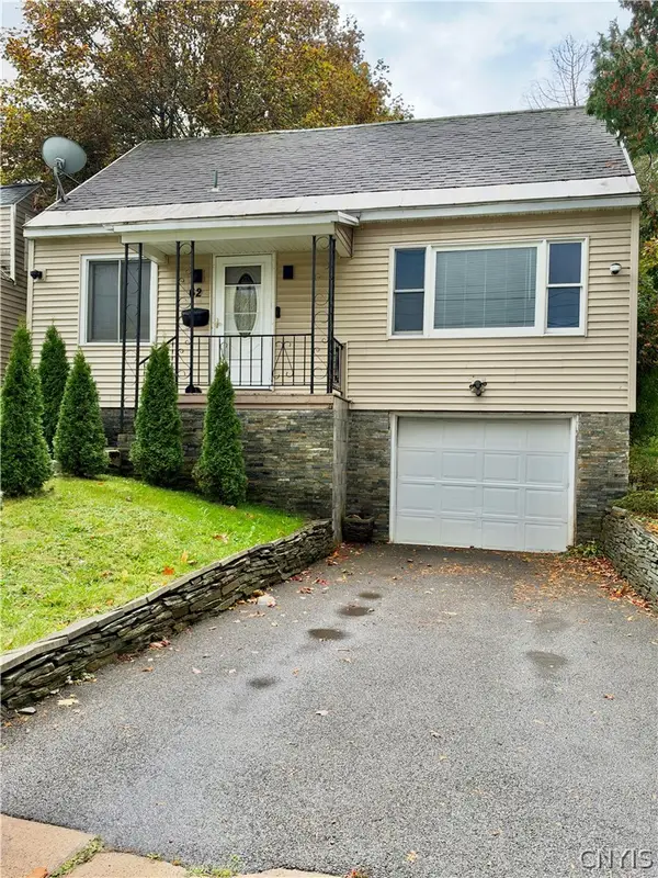 62 Leslie Avenue, Utica, NY 13501