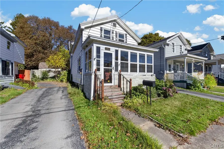 141 1/2 E Seneca Street, Oswego, NY 13126 - #3