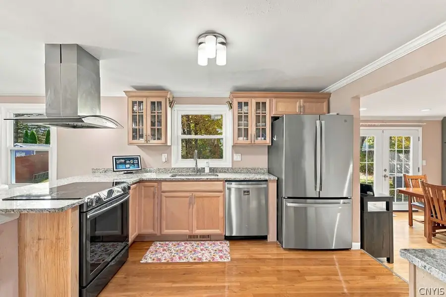 8231 Coconut Tree Drive, Liverpool, NY 13090 - #3