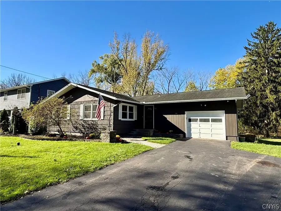 218 Longmeadow Drive, Syracuse, NY 13205 - #2