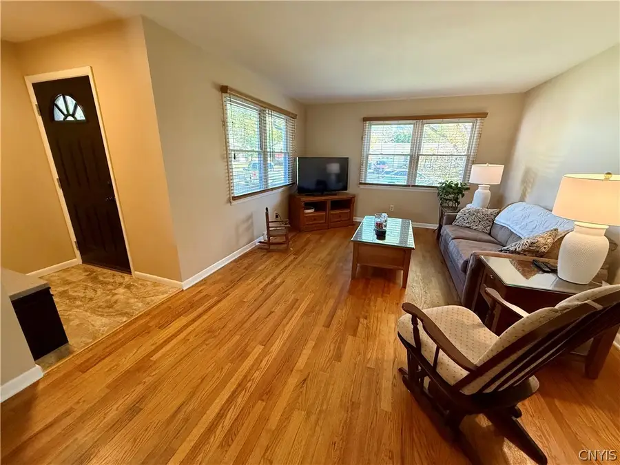 218 Longmeadow Drive, Syracuse, NY 13205 - #3