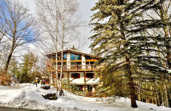 90 Club Rd, Windham, NY 12496