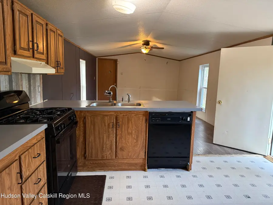 93 Wynkoop Drive, Kerhonkson, NY 12446 - Image #2