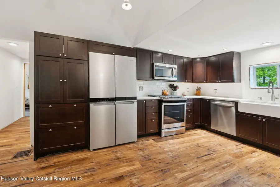 18 Rail Road Avenue, Tannersville, NY 12485 - Image #3