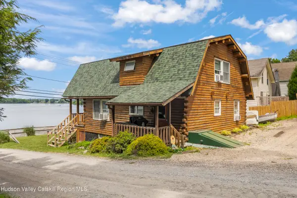 407 Lakeview Road, Craryville, NY 12521