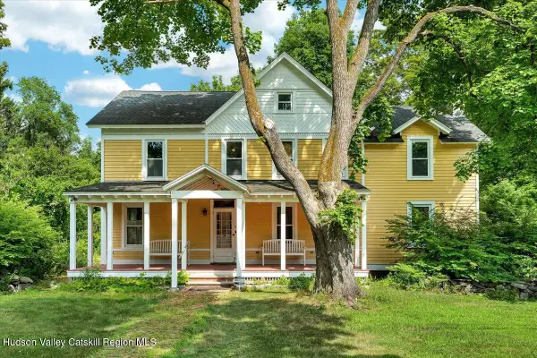 18 Gaffney Lane, Kinderhook, NY 12106