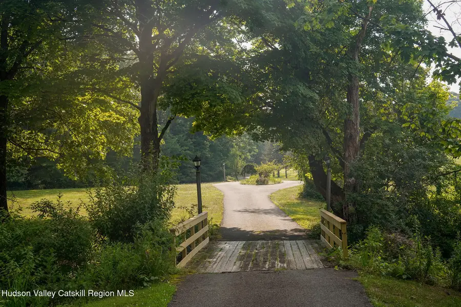 291 Hennett Road, Kinderhook, NY 12106 - Image #2