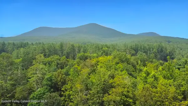 5299 Ny 212, Mt. Tremper, NY 12457