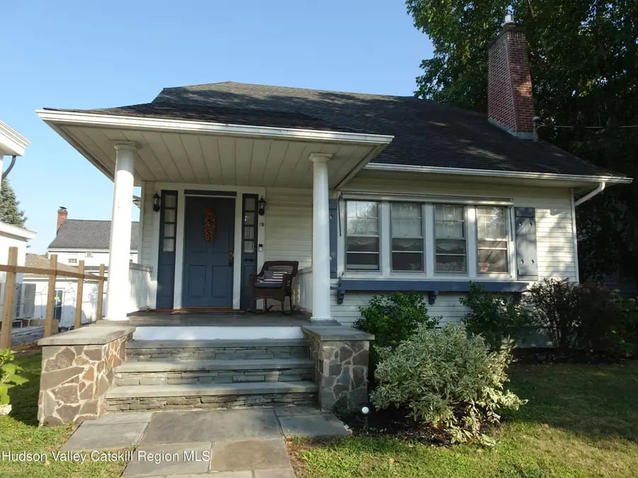 19 Aitken Avenue, Hudson, NY 12534 - Image #2
