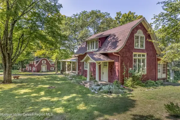 421-423 Hillside Road, Cragsmoor, NY 12420