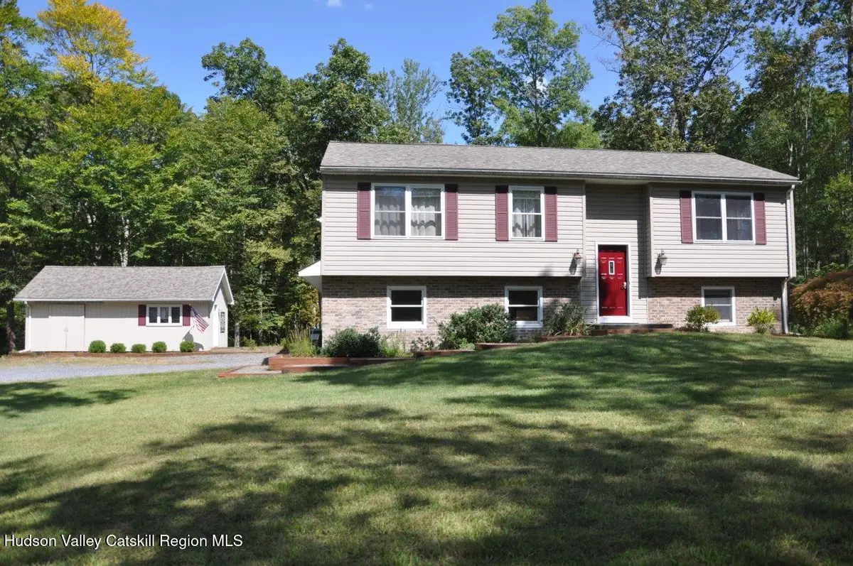 34 Laura Drive, New Paltz, NY 12561 - Image #1