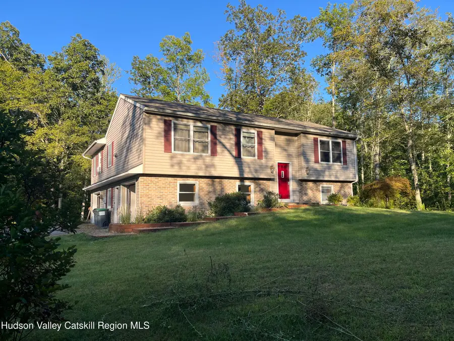 34 Laura Drive, New Paltz, NY 12561 - Image #2