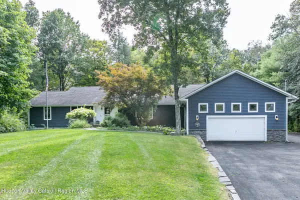 2 Romney Way, Cottekill, NY 12419