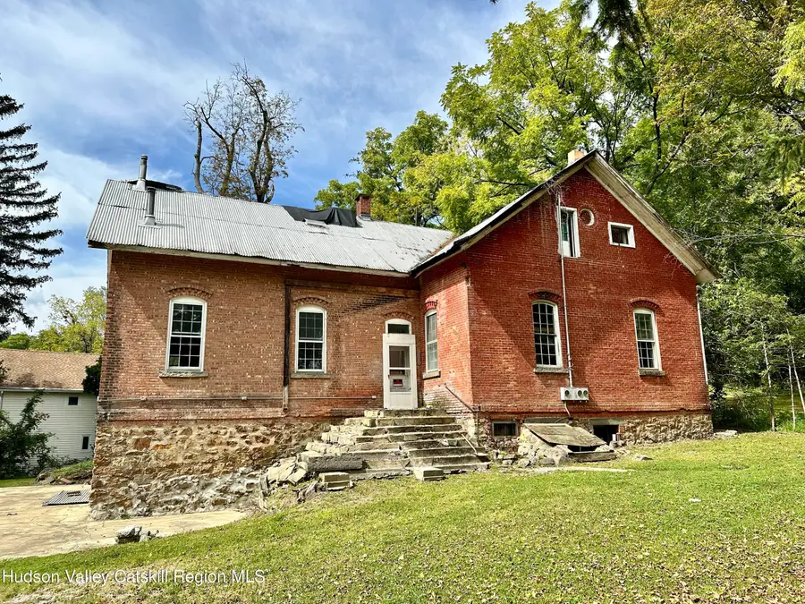 8 School House Lane, Rosendale, NY 12472 - Image #2