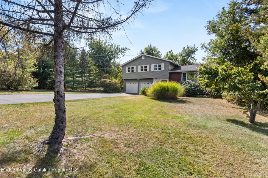 1 Manor Drive W, Poughkeepsie, NY 12603 - Image #3