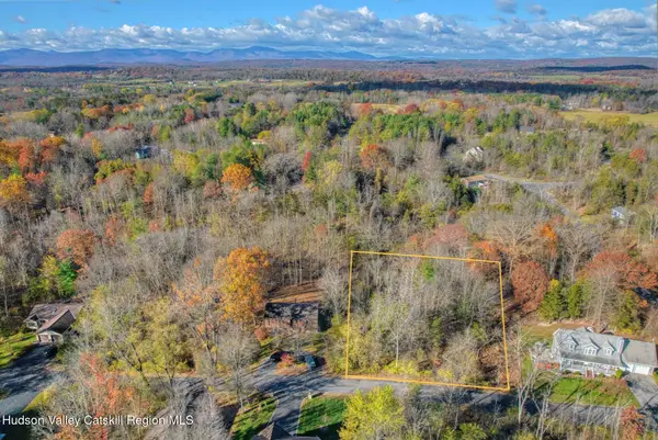 71 Derrick Von Brummel Circle, Athens, NY 12015