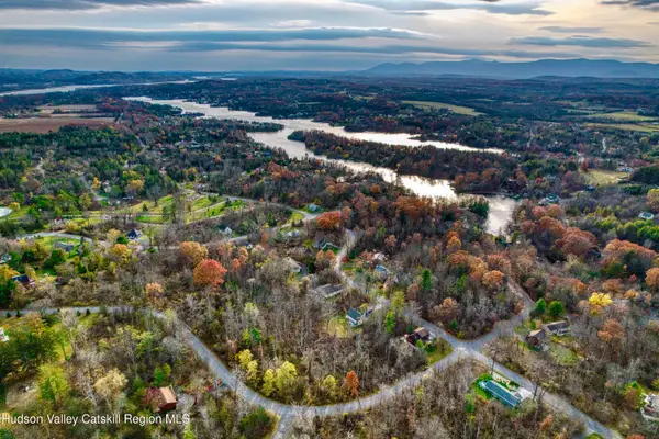 910 Sleepy Hollow Road, Athens, NY 12015