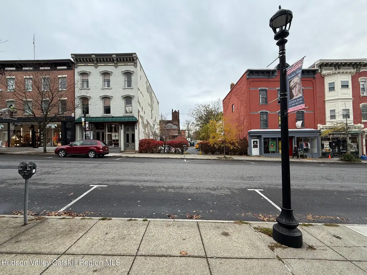 411 Warren Street, Hudson, NY 12534 - #1