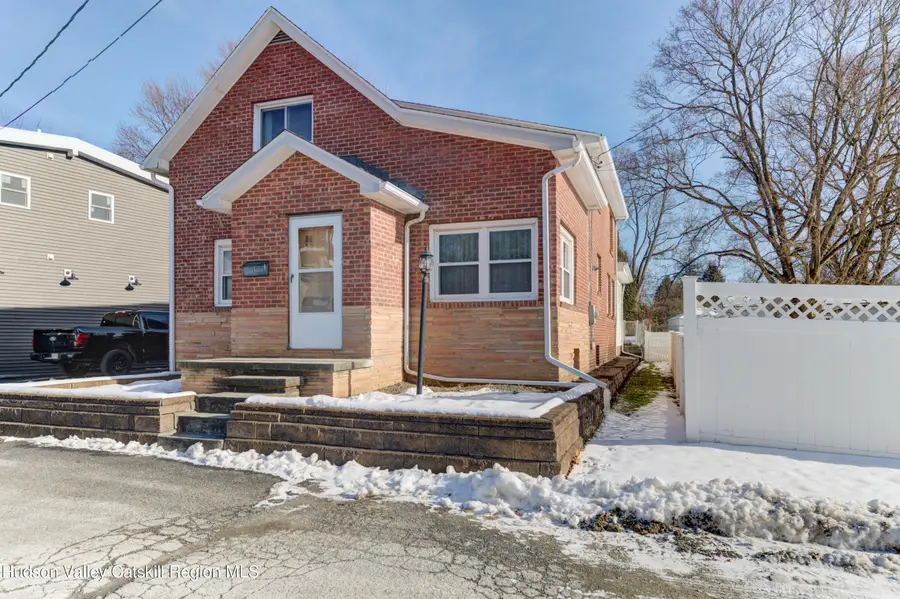 6 Park Way, Castleton On Hudson, NY 12033 - Image #2