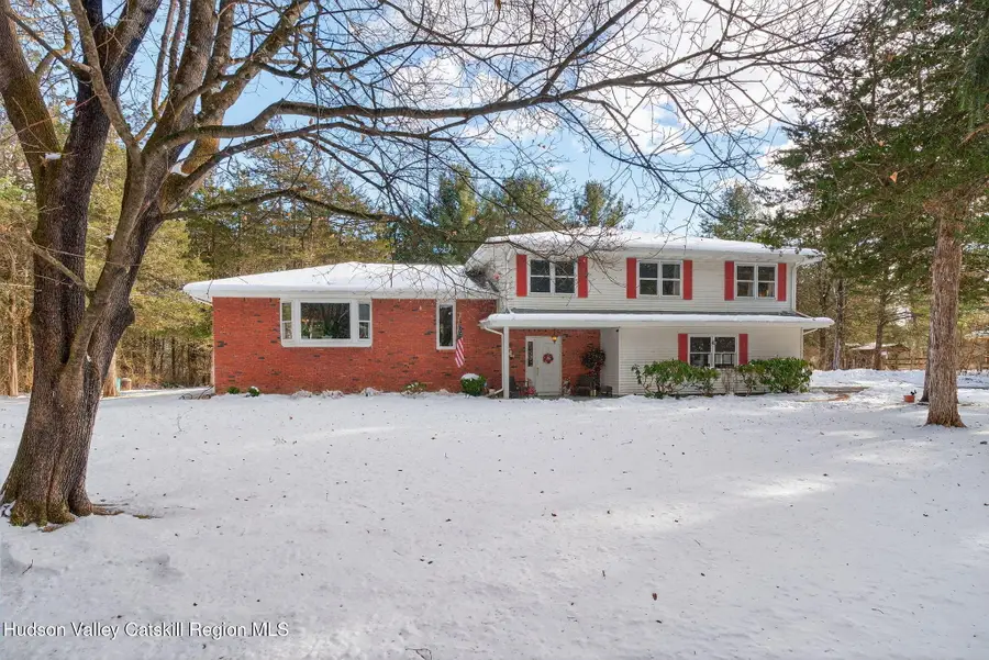15 Royal Oak Road, Stone Ridge, NY 12484 - Image #2
