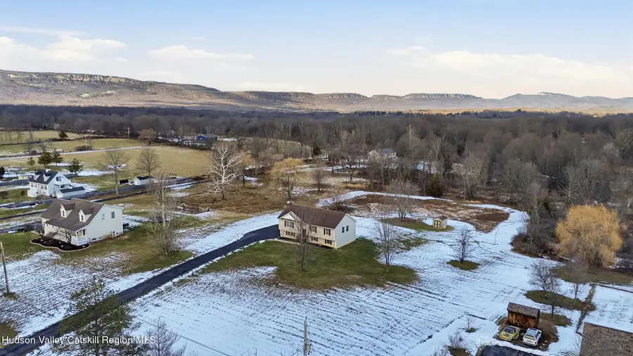 22 Cook Lane, Gardiner, NY 12525 - Image #2