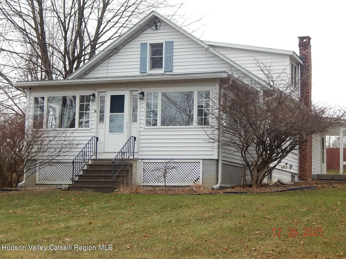 118 Ingalside Dr, Greenville, NY 12083 - Image #1