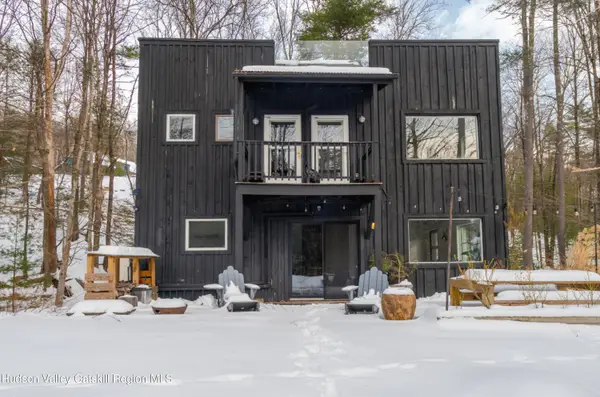 15 Lake View Drive, Lake Hill, NY 12448