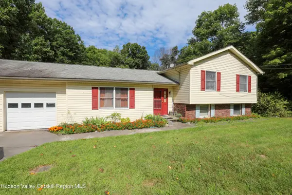 38 Roxanne Boulevard, Highland, NY 12528