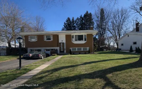 15 Redwood Road, Saugerties, NY 12477