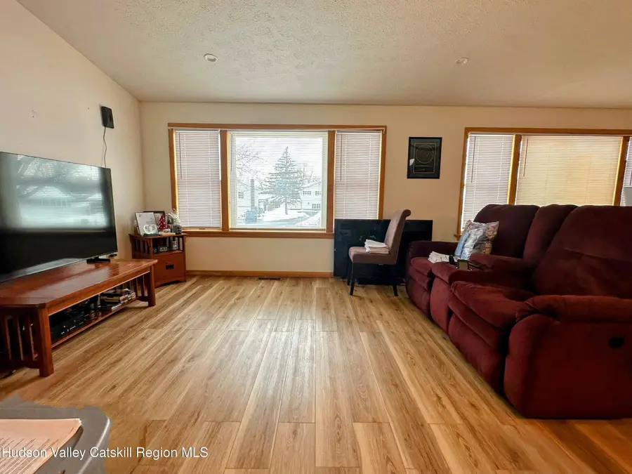 4 Delaware Avenue, Hudson, NY 12534 - #3