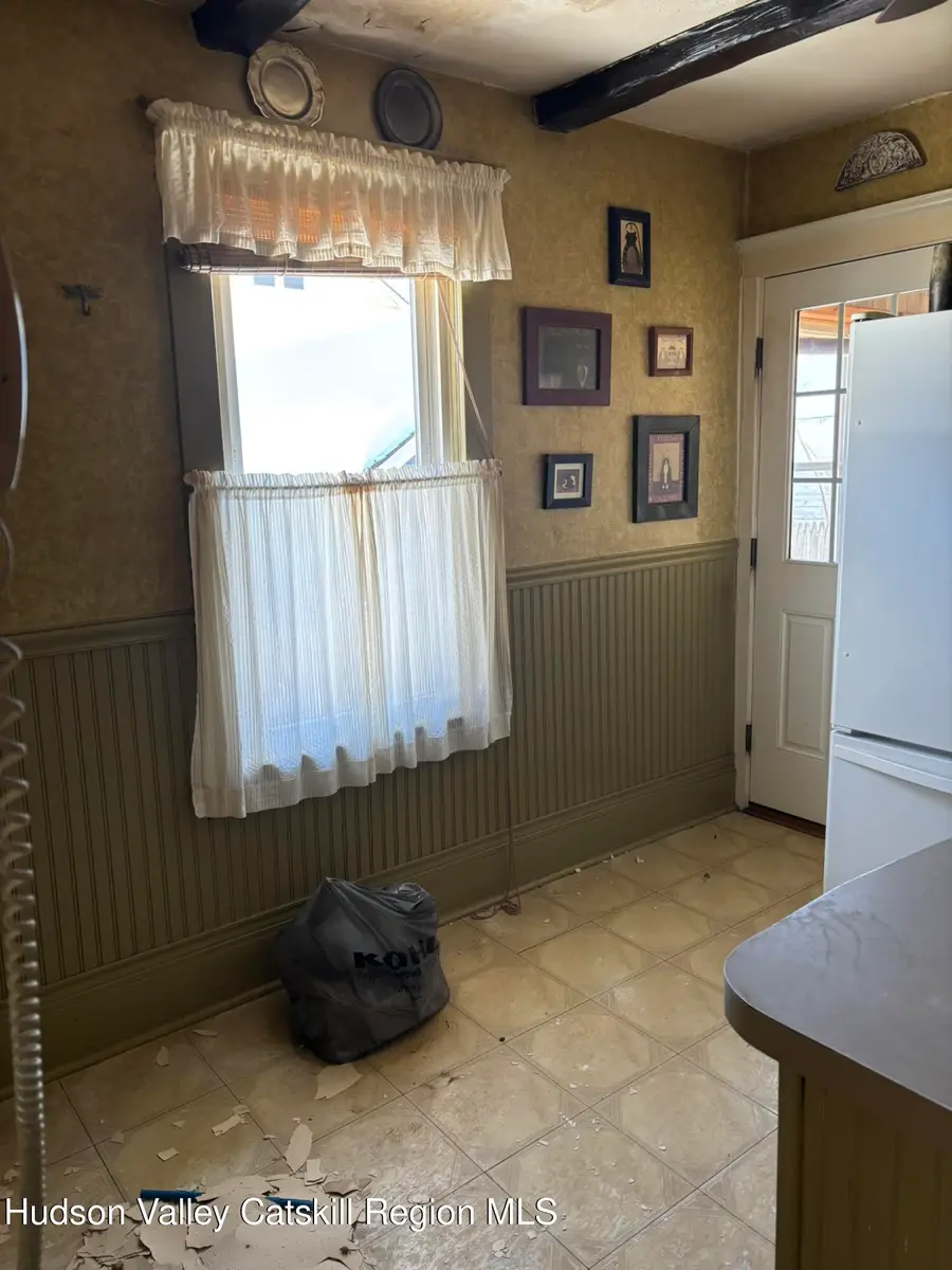 18 Schryver Court, Kingston, NY 12401 - #3