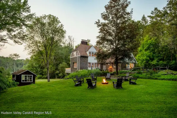 114 Dutchtown Road, Saugerties, NY 12477