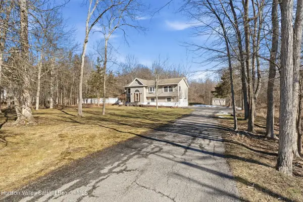 13 Stella Drive, Gardiner, NY 12525