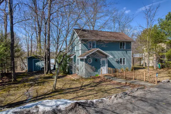 87 Sleepy Hollow Road, Athens, NY 12015