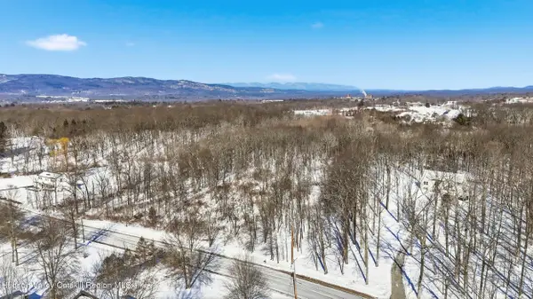 83 Jansen Road, New Paltz, NY 12561