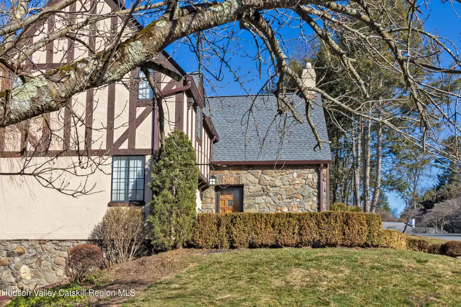 1 W Winding Road, Poughkeepsie, NY 12601 - #2