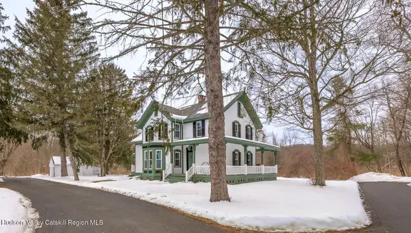 23 Frog Alley, Old Chatham, NY 12136