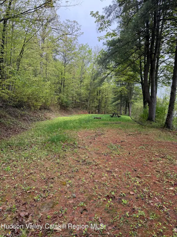 2014 River Road, Troy, NY 12180