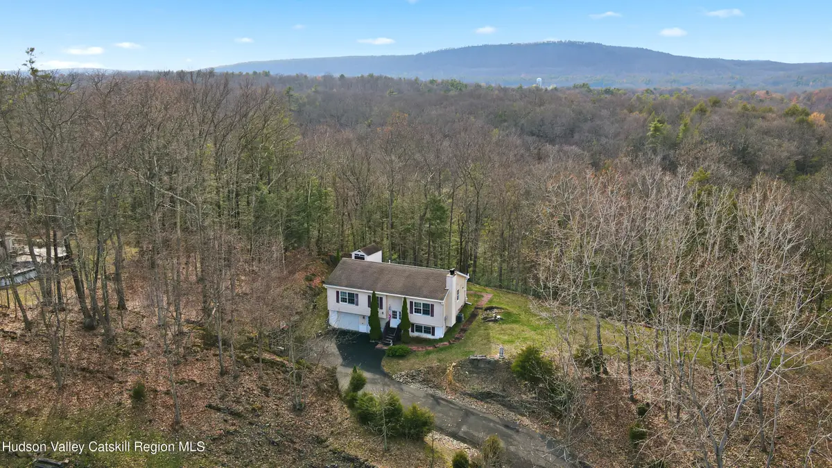 8 Robbins Lane, Saugerties, NY 12477 - #1