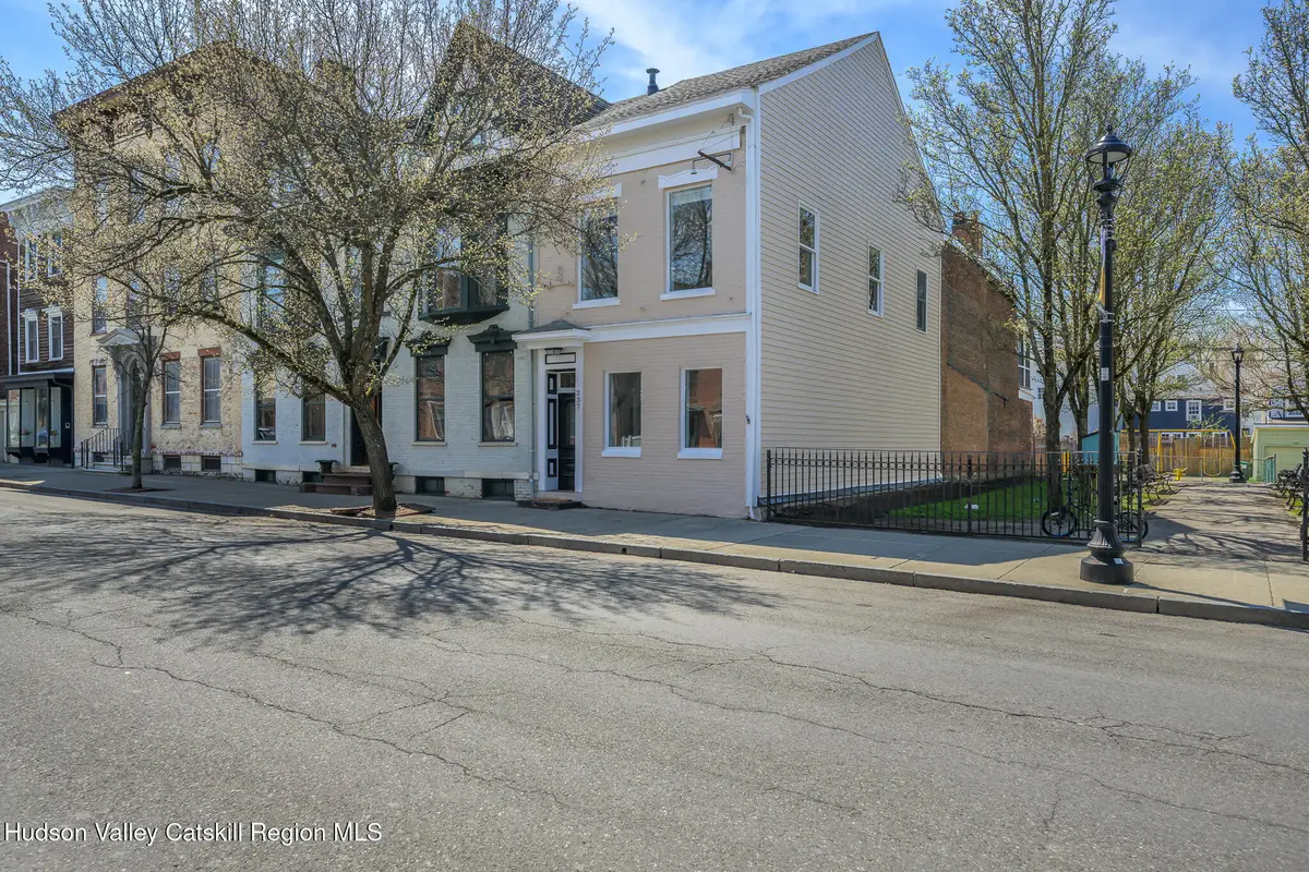 237 Warren Street, Hudson, NY 12534 - #1