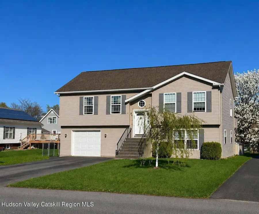 36 Arthur Avenue, Hudson, NY 12534 - #3