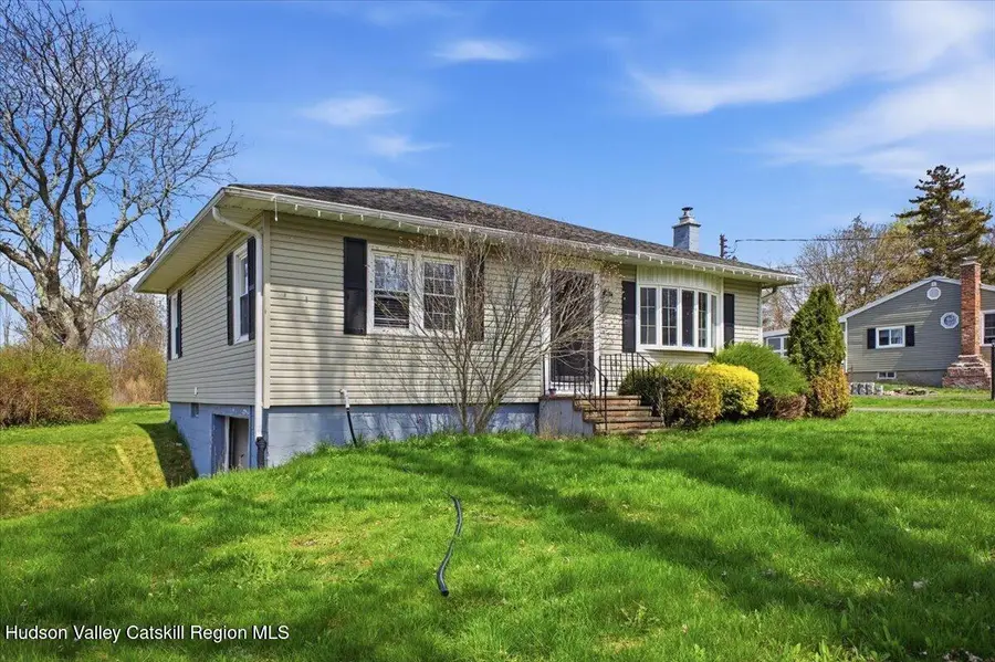 17 Doty Avenue, Melrose, NY 12185 - #2