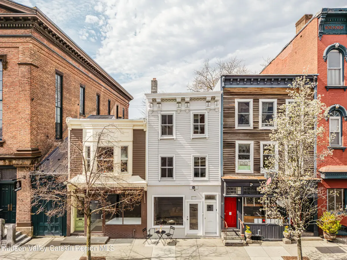323 Warren Street, Hudson, NY 12534 - #1