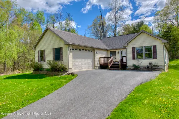 996 Sleepy Hollow Road, Athens, NY 12015
