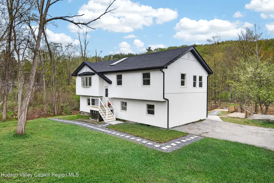 192 Vineyard Avenue, Highland, NY 12528 - #2