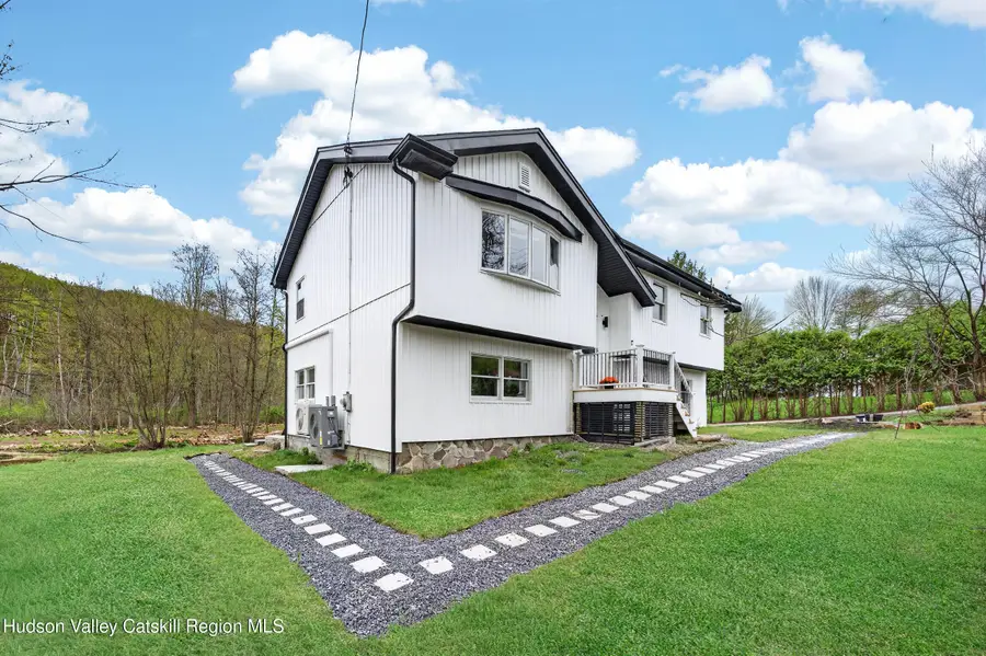 192 Vineyard Avenue, Highland, NY 12528 - #3